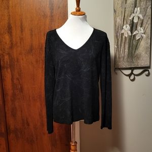 Chico's Black Embossed Stretchy Knit Vneck Large 2 Long Sleeves